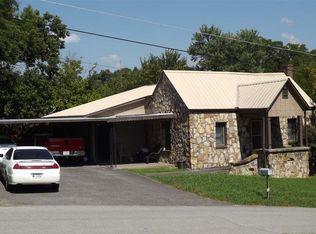 574 Lucia St, Newport, TN 37821