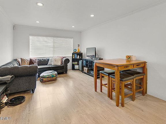 4th image of 1340 E Hillcrest Dr Unit 8