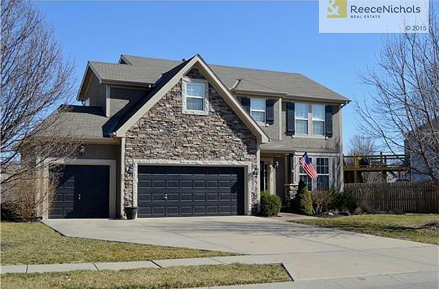 Hand Stucco Exterior with Stone Accent Front Elevation