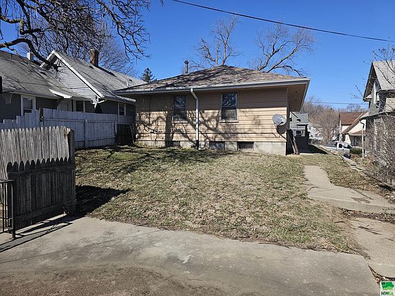 3rd image of 1200 25th St