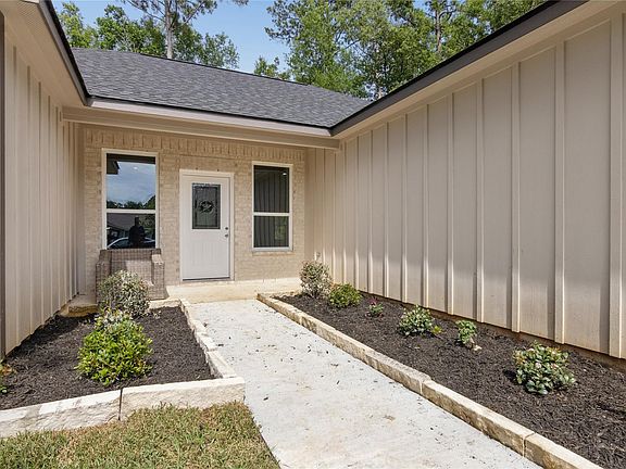 2nd image of 185 W Village Cove Loop