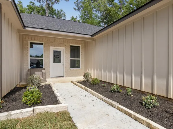 185 W Village Cove Loop, Livingston, TX 77351