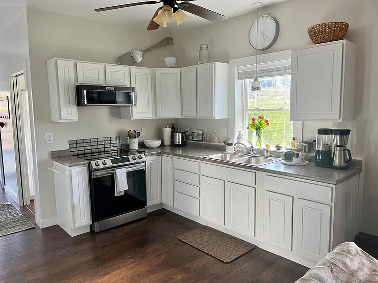 21 Amesbury Rd #A — Photo 2