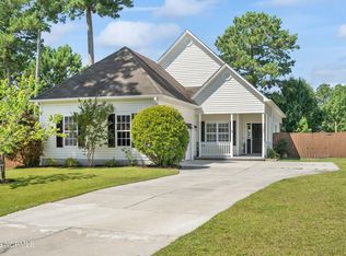 124 Whiteleaf Dr, Jacksonville, NC 28546