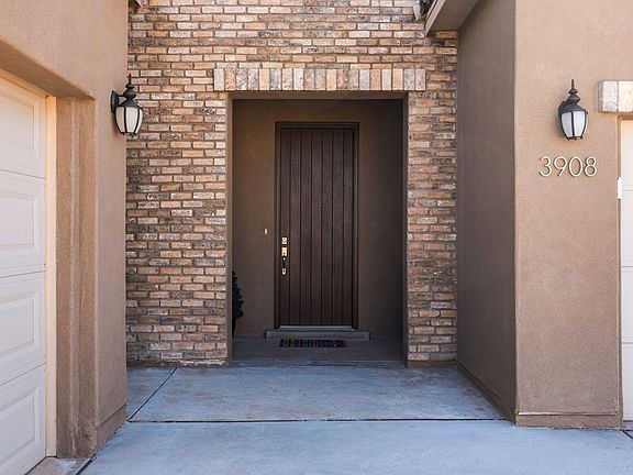 3rd image of 3908 Kodiak Rd NE