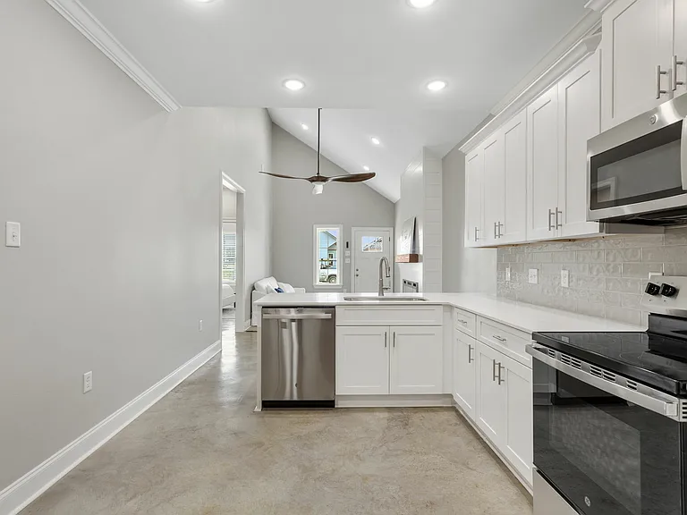 The Crest Homes — Photo 40