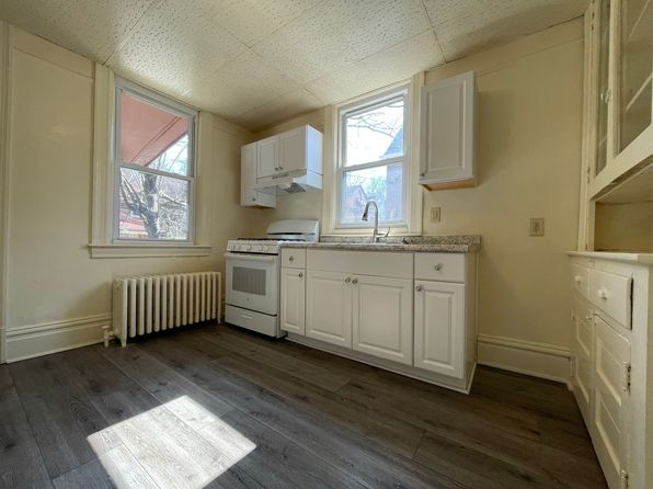 230 North Ave APT 4
