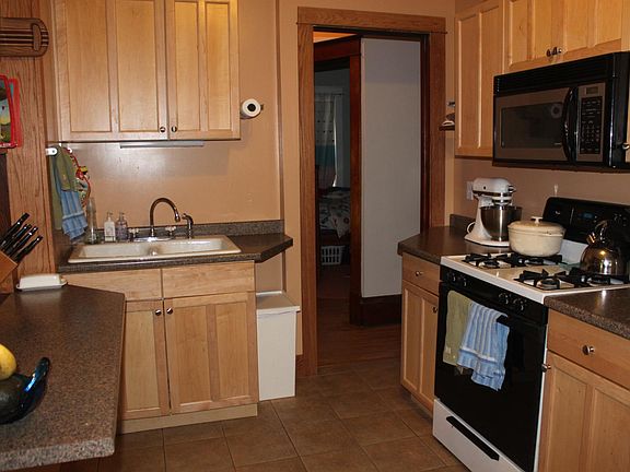 3rd image of 3207 Fremont Ave S