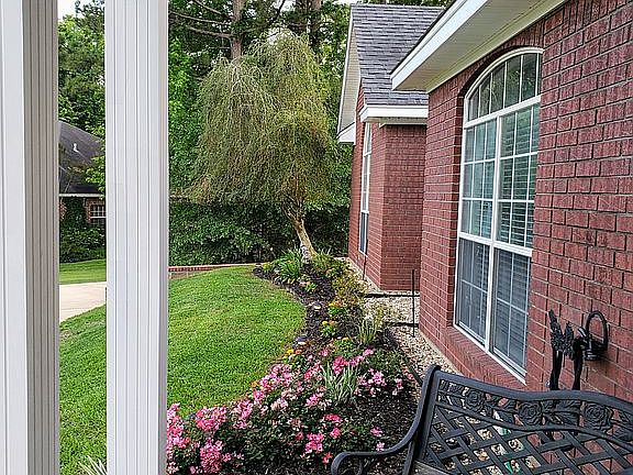 3rd image of 222 Creek Stone Dr