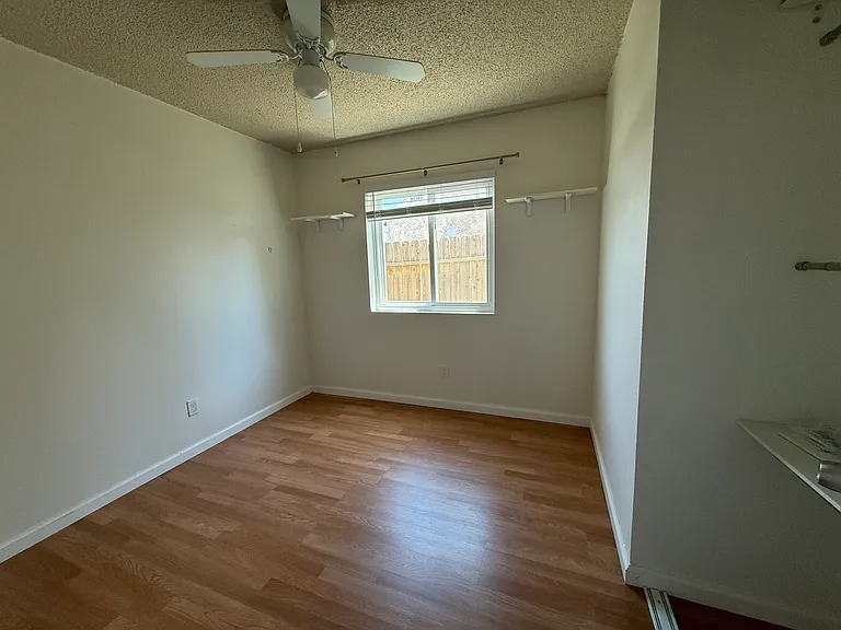 1224 Alder Ave — Photo 8