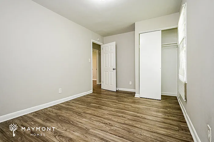 1044 Valley View Rd SE — Photo 12