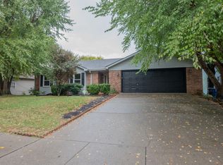 385 Preakness Dr, Lexington, KY 40516