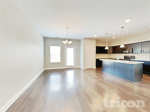 4th image of 200 Bexley Way