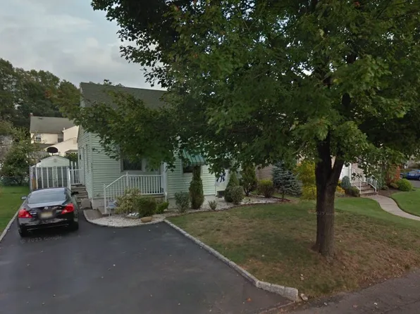 347 Rosewood Ter, Linden, NJ 07036