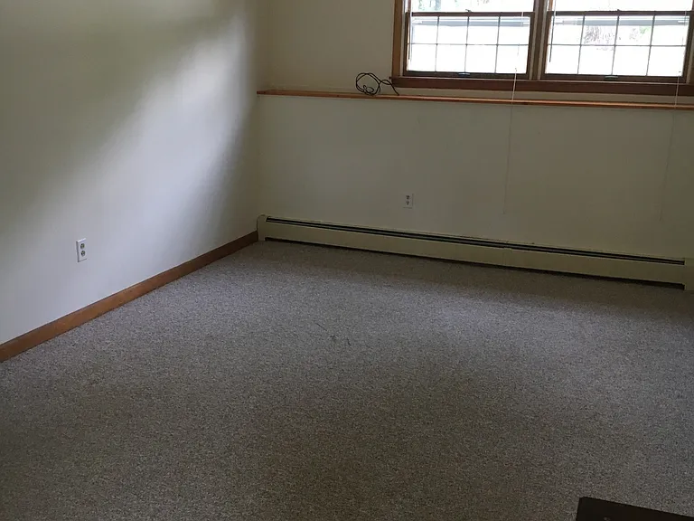 109 Eastern Heights Dr — Photo 4