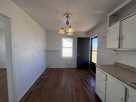 4th image of 4509 Avenue G