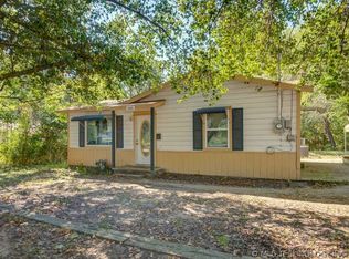 1105 Trimble Ave, Tahlequah, OK 74464