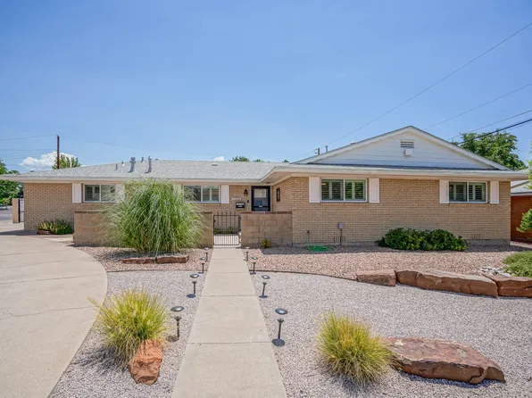 7312 Carriveau Ave NE, Albuquerque, NM 87110
