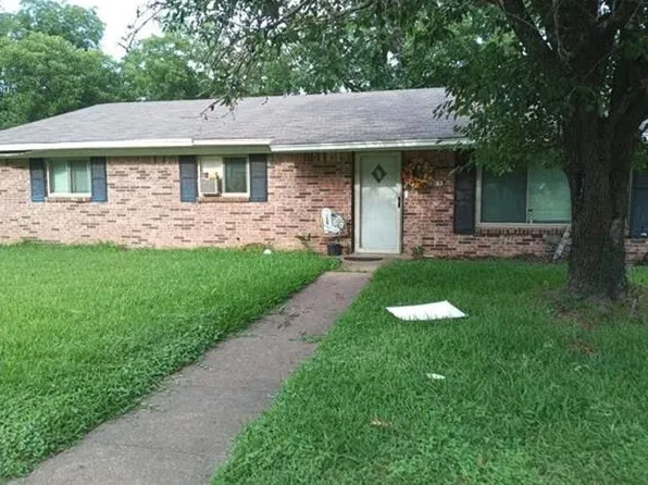 1802 Beaumont St, Jacksonville, TX 75766