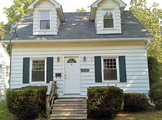 533 E Greenlawn Ave, Lansing, MI 48910