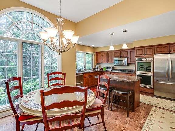 5th image of 660 Deauville Ln #500