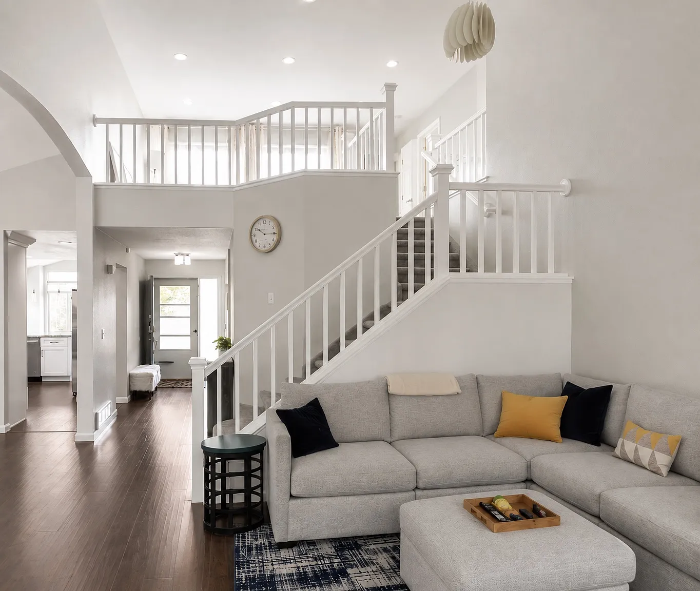 4 bed, 3.5 bath, 3007 sqft, $3,950 — Photo 2