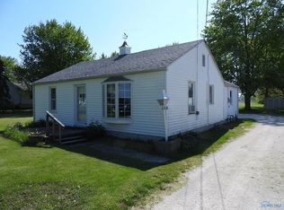 226 S Stadium Rd, Oregon, OH 43616