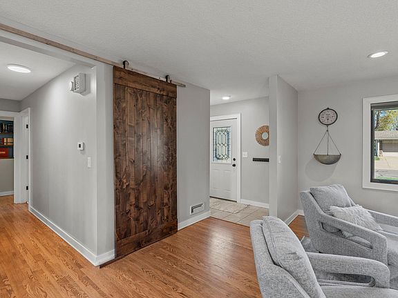 4th image of 14275 Garland Ave