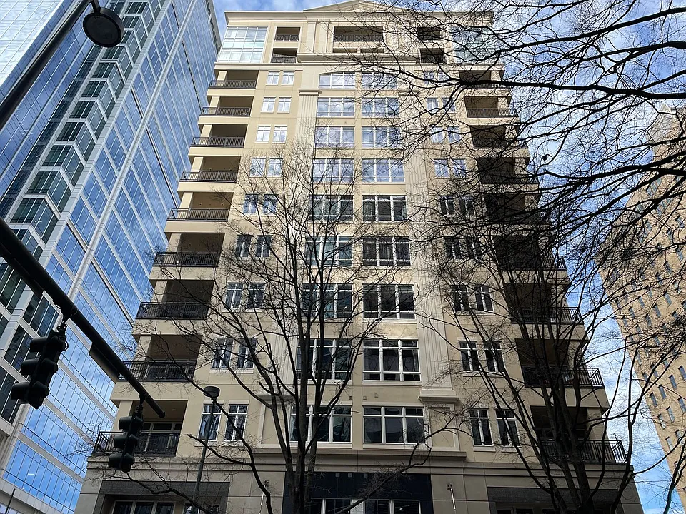 230 Tryon St #1002