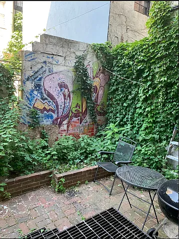 255 E 10th St #1C — Photo 8