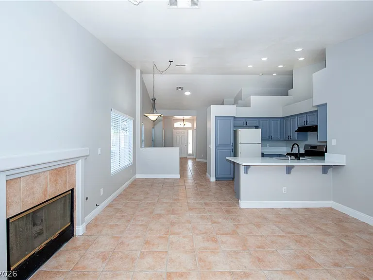 921 English Heather Dr — Photo 9