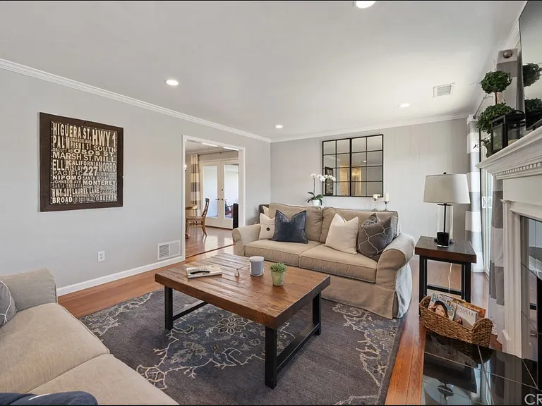440 Country Club Dr — Photo 5