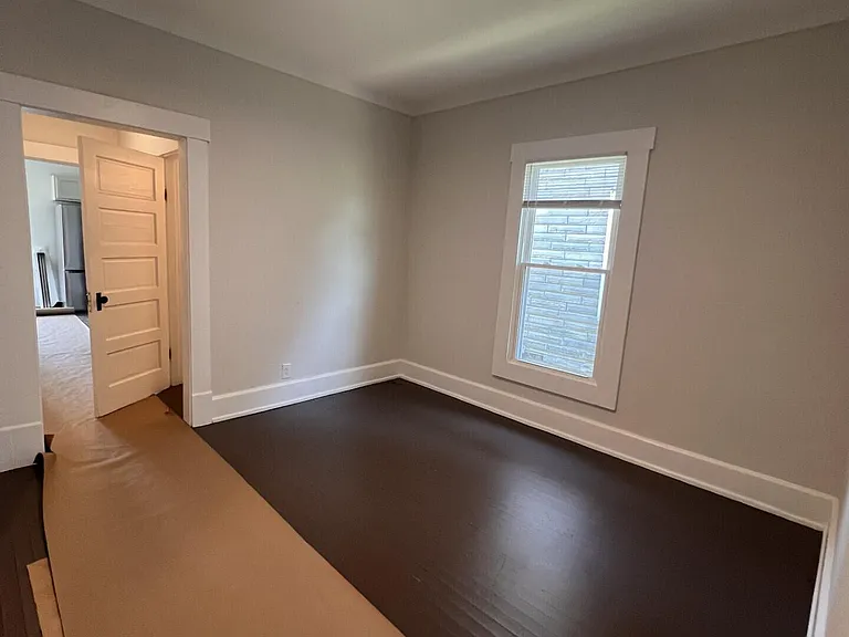 712 Benson Ave — Photo 10