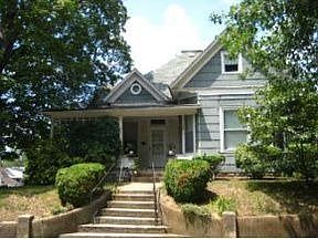 2nd image of 316 W Locust St