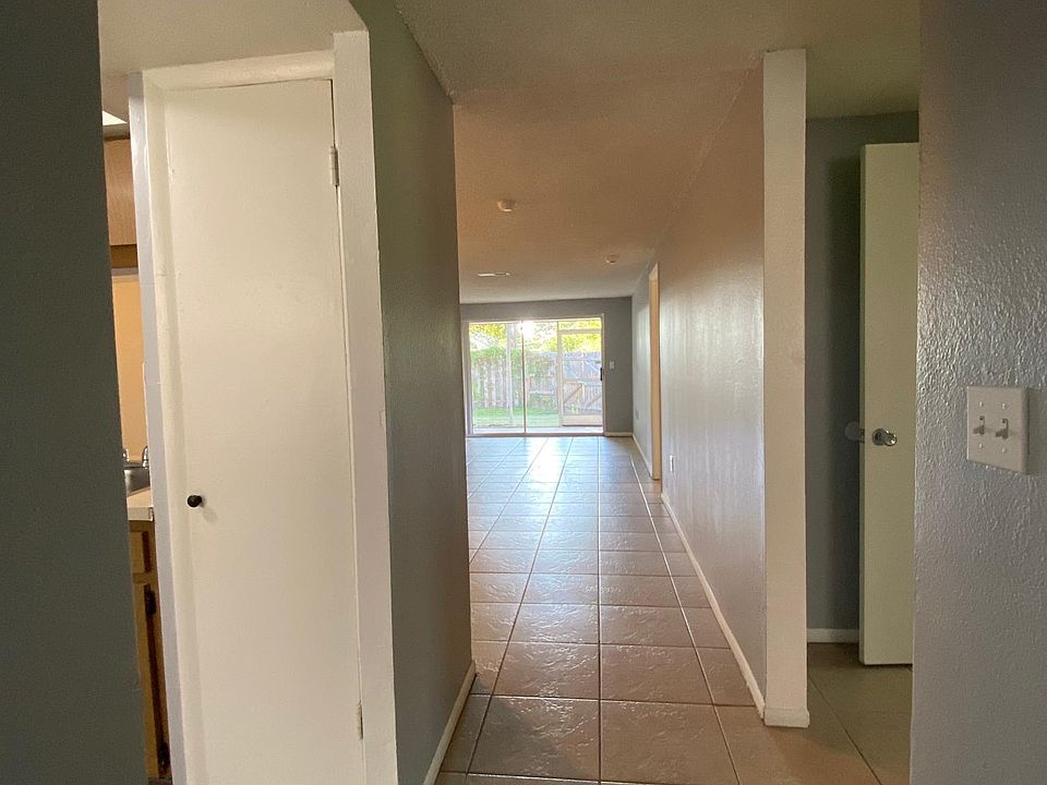 1st image of 3341 Maitland Dr #6