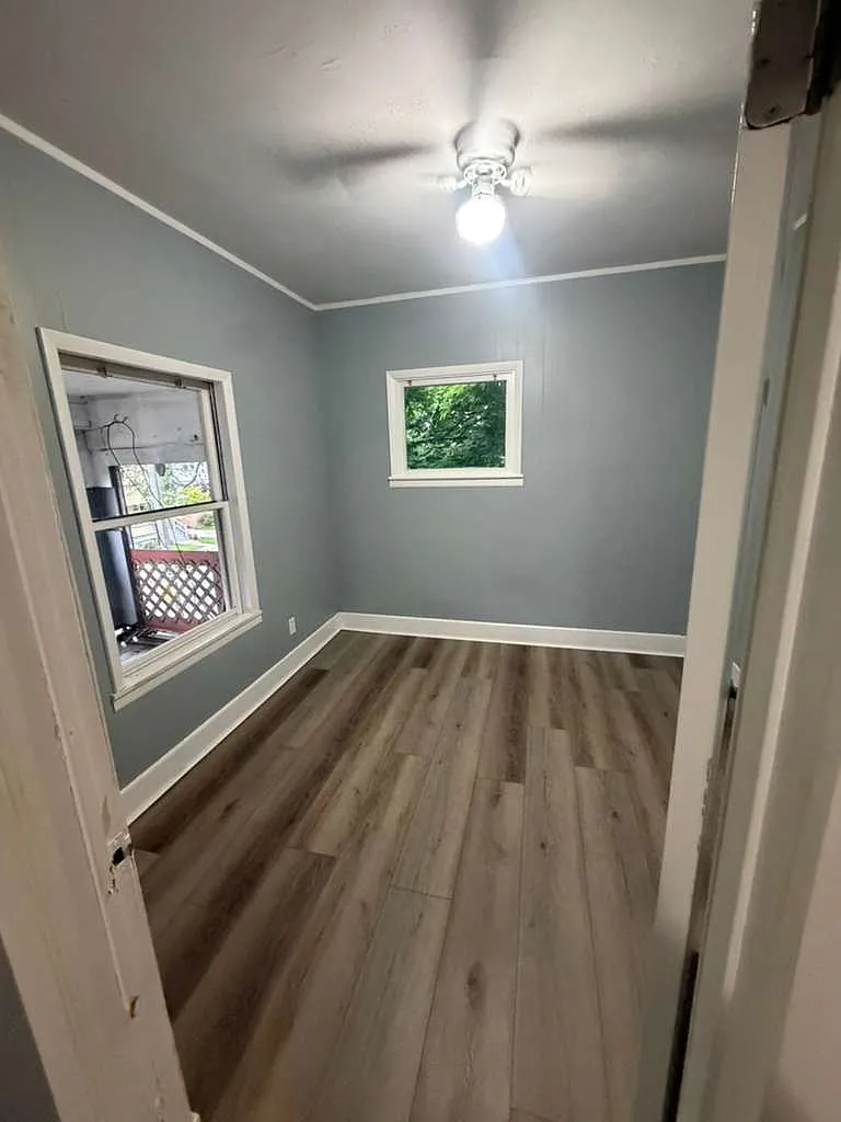 2 bed, 964 sqft, $1,200 — Photo 2