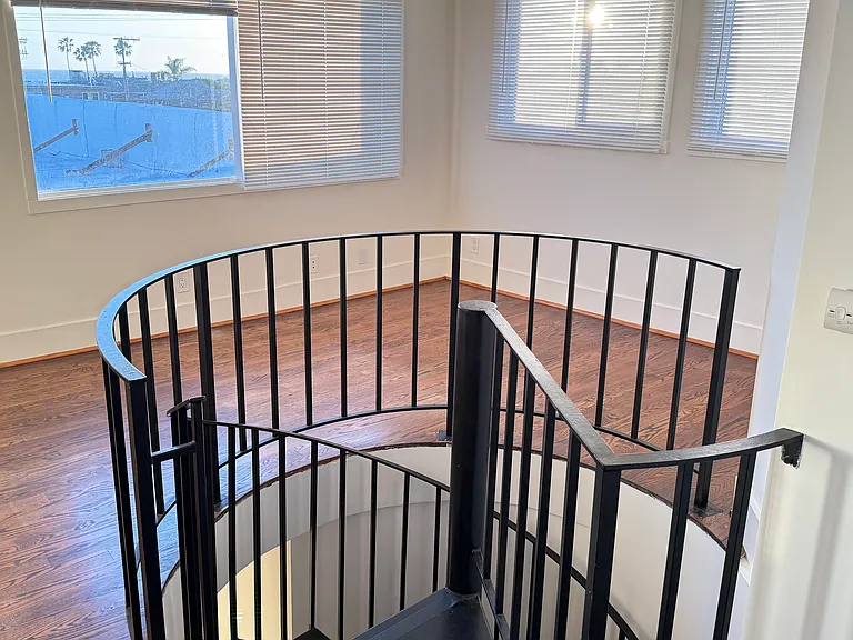 120 Westminster Ave #17 — Photo 13