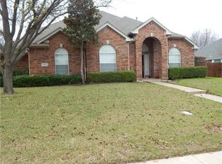 1416 Carriage Creek Dr, Desoto, TX 75115