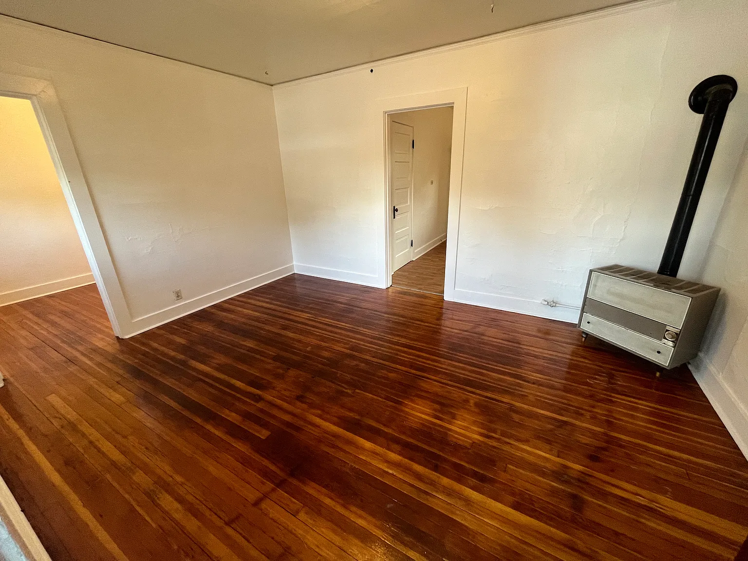 1 bed, 440 sqft, $950 — Photo 2