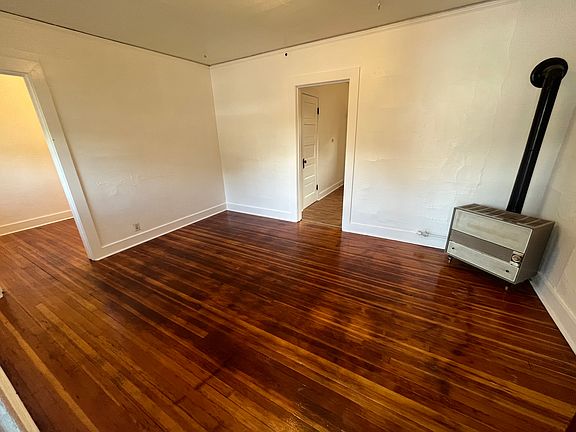 2nd image of 765 N Monroe Ave