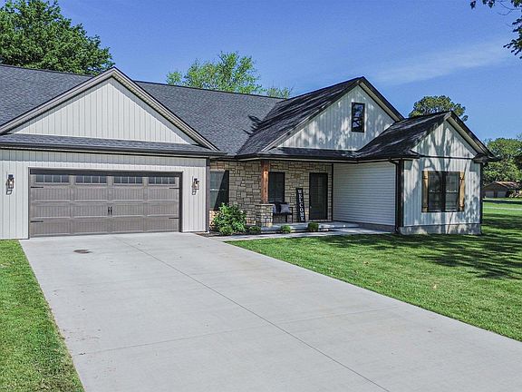 2nd image of 131 Woodbine Dr