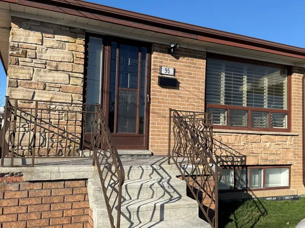 95 Navenby Cres, Toronto, ON M9L 1B3