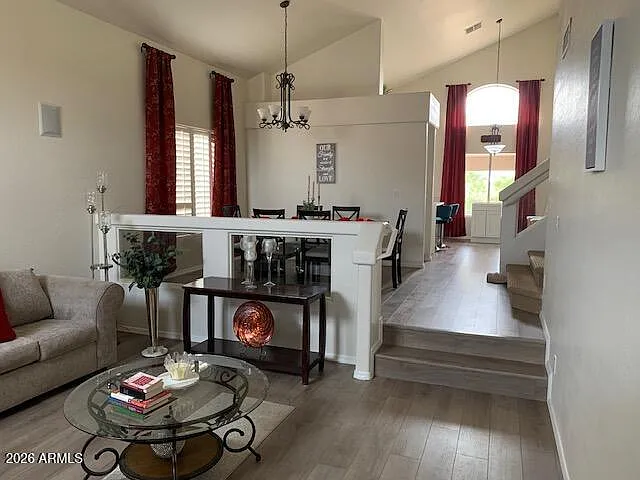 4 bed, 2.5 bath, 2287 sqft, $2,400 — Photo 2