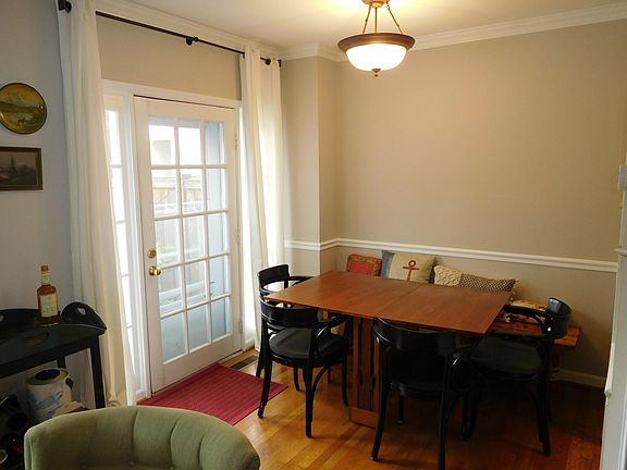 5th image of 103 King Henry Ct
