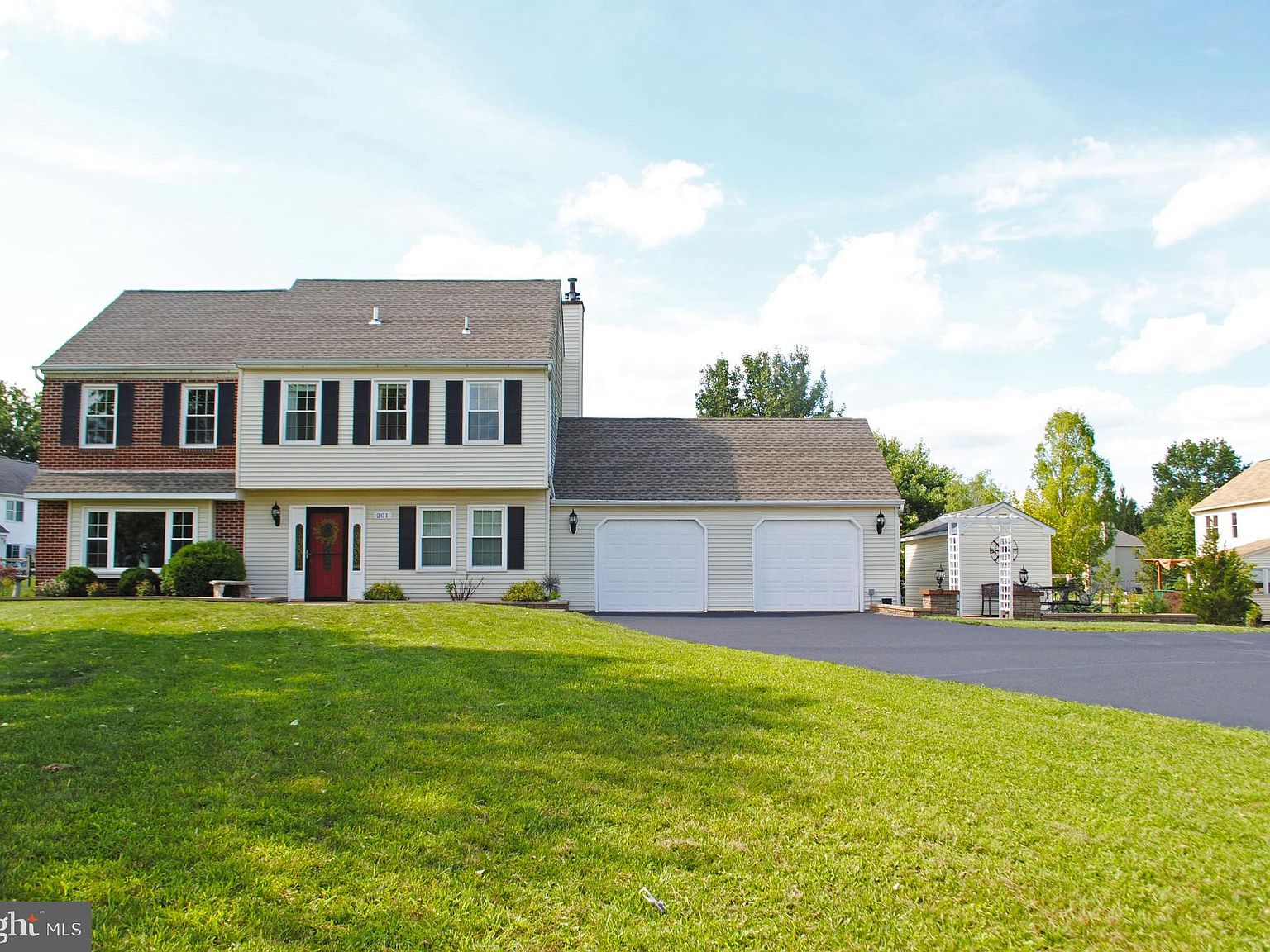 201 Hampton Cir, Gilbertsville, PA 19525 Zillow