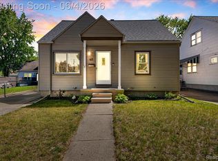 63 W Mahan Ave, Hazel Park, MI 48030