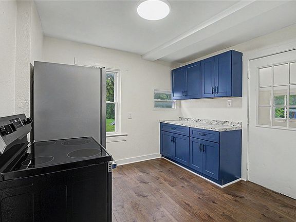 2nd image of 863 Sherman Ave