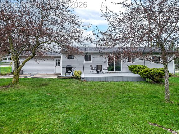 4th image of 5395 Howe Rd
