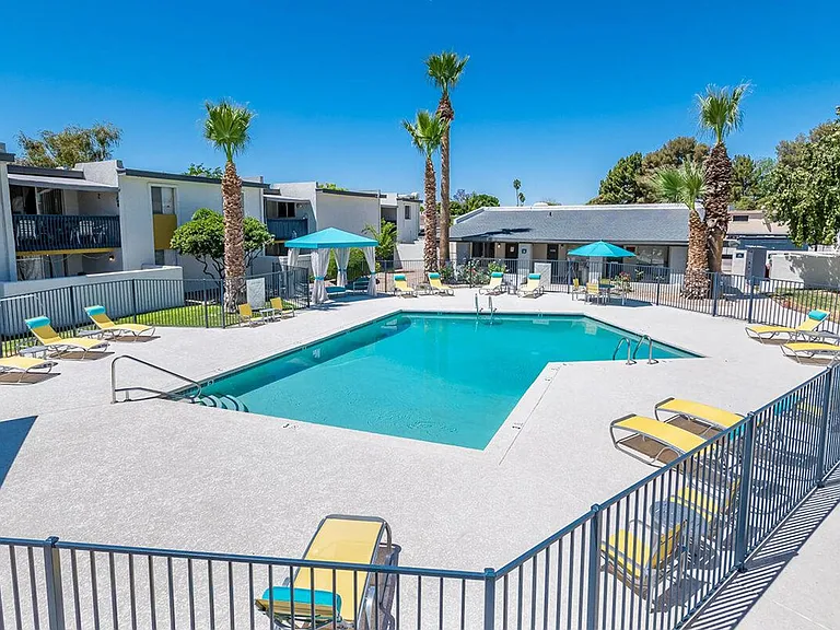 The Lennox at Tempe — Photo 8