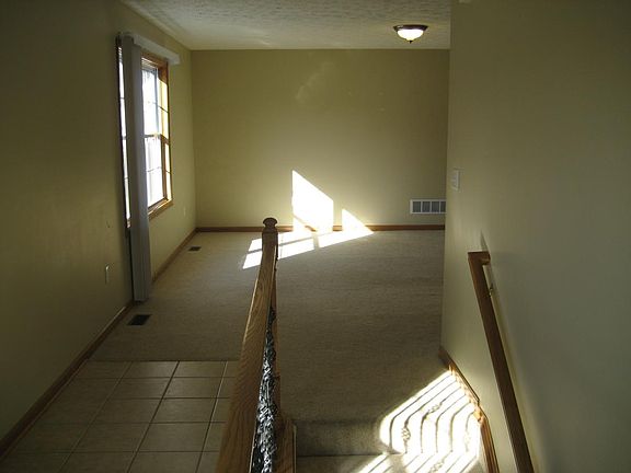 5th image of 2545 Ogden Ave